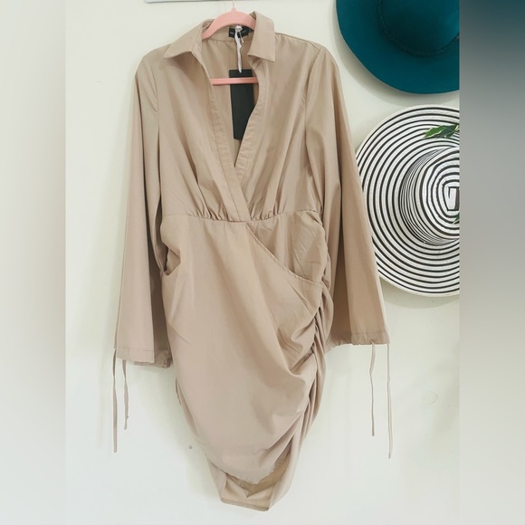 Brand new Pretty Little thing V neck dress with tags - Picture 3 of 7